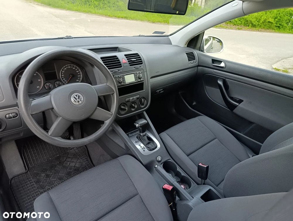 Volkswagen Golf - 4