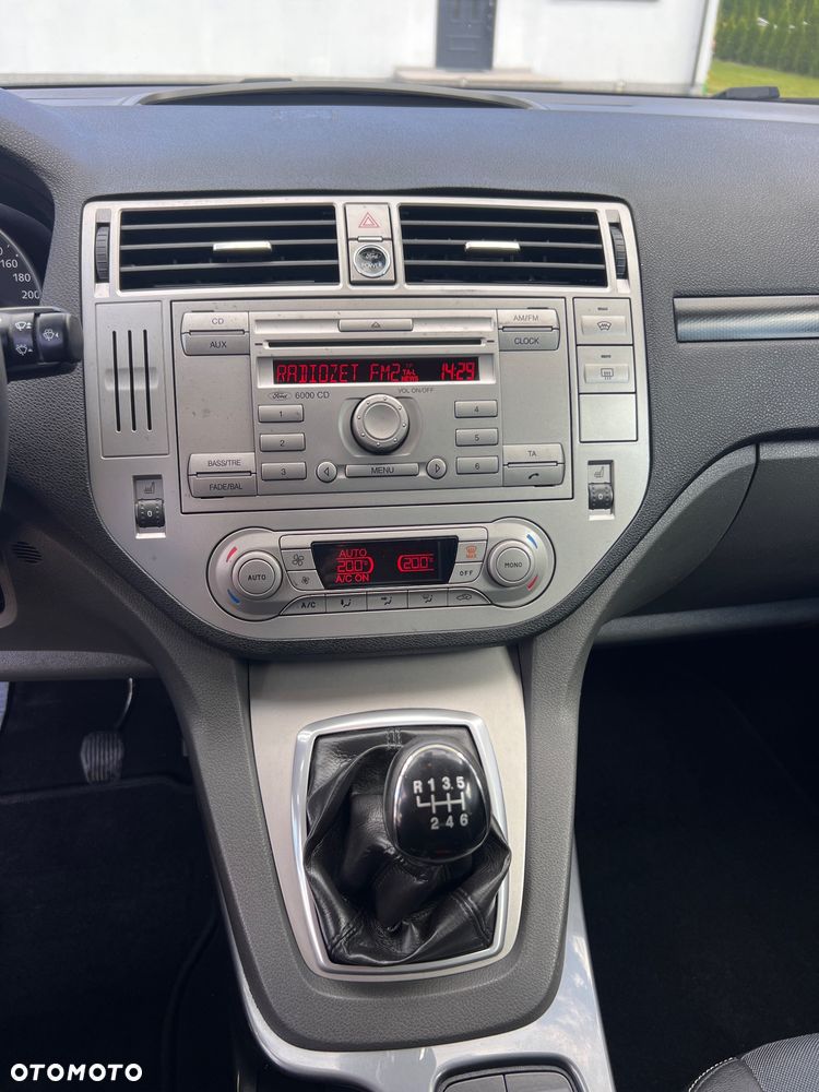 Ford Kuga 2.0 TDCi Titanium FWD - 16