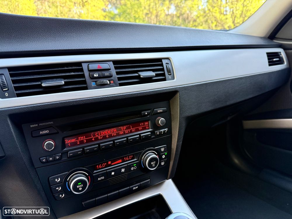 BMW 318 d LifeStyle - 6