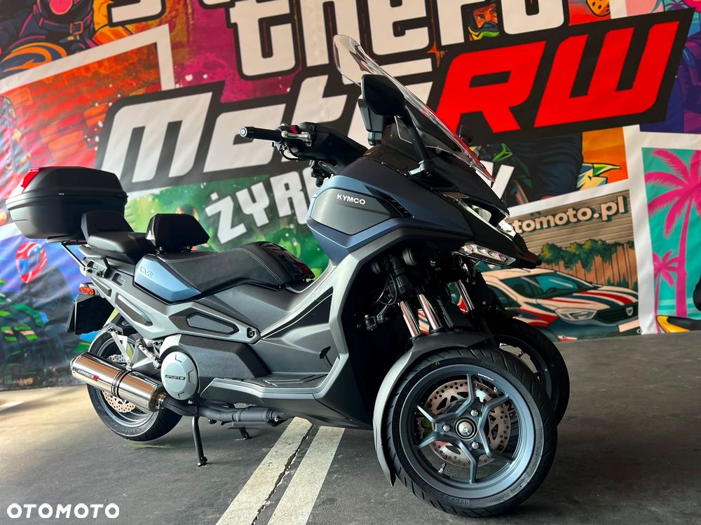 Kymco CV3 - 17