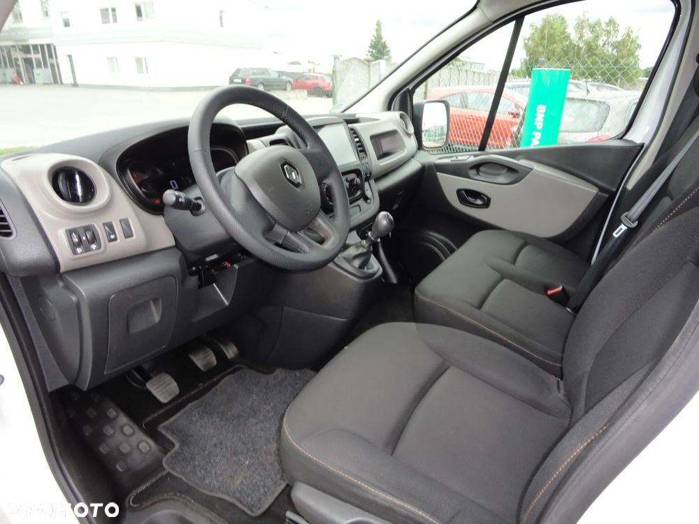 Renault Trafic - 9