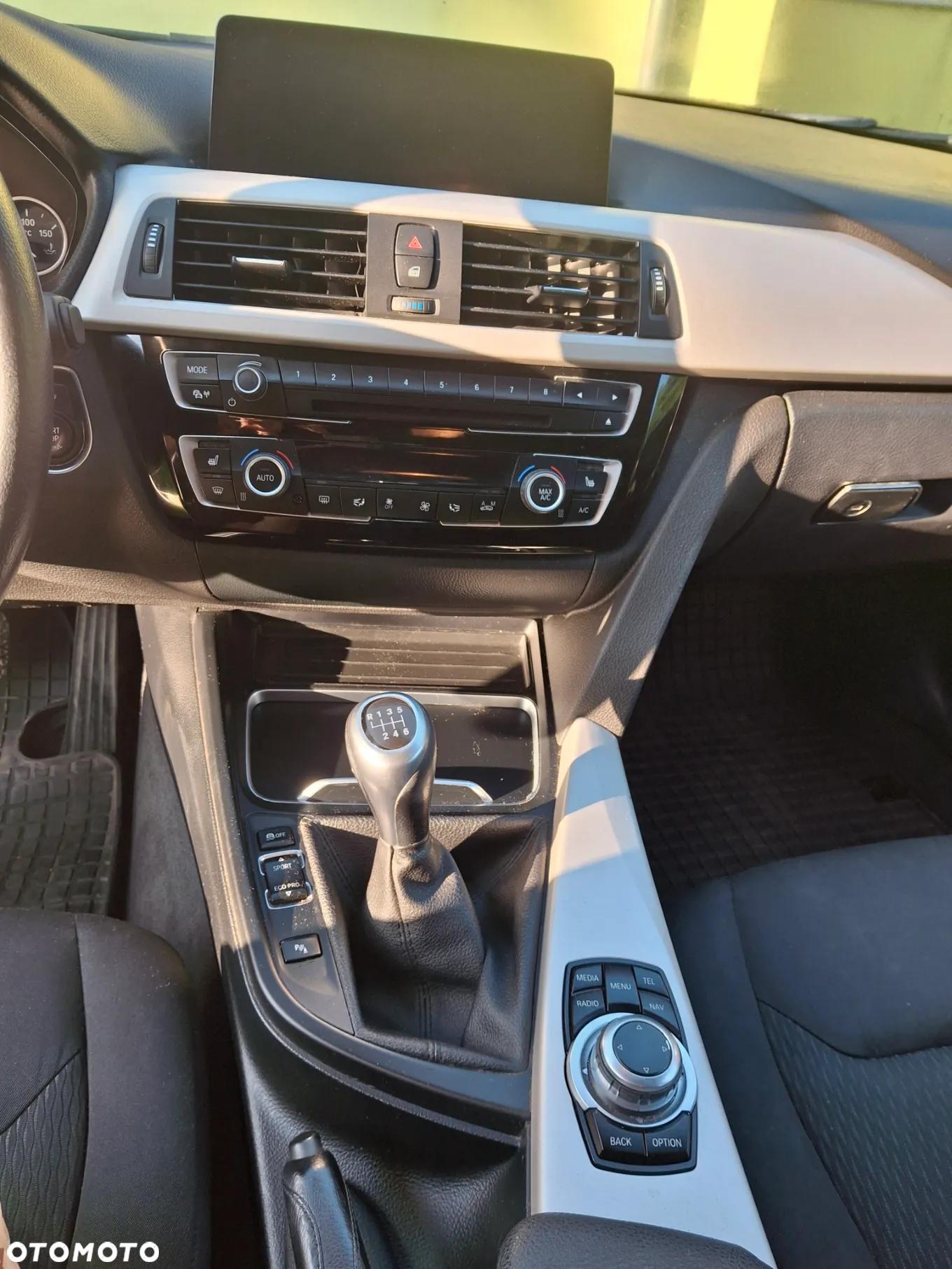 BMW Seria 3 318d - 12