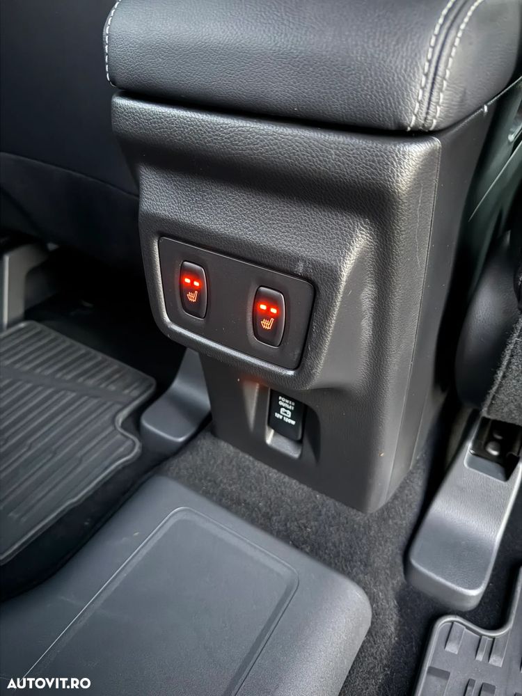 Mitsubishi Eclipse-Cross Plug-In Hybrid 4WD Top - 28