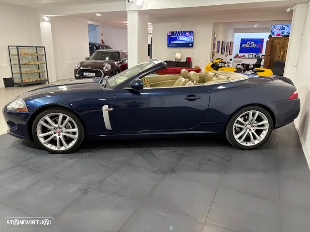 Jaguar XK 4.2 V8 Convertible - 47