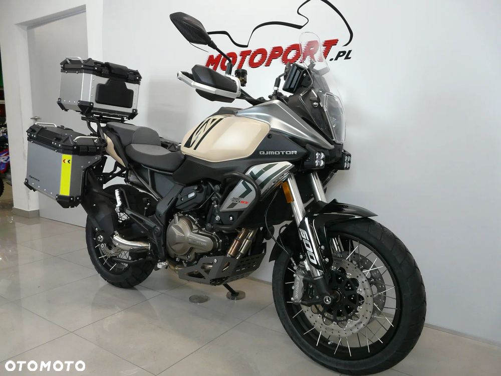 QJMOTOR SRT 600SX - 2