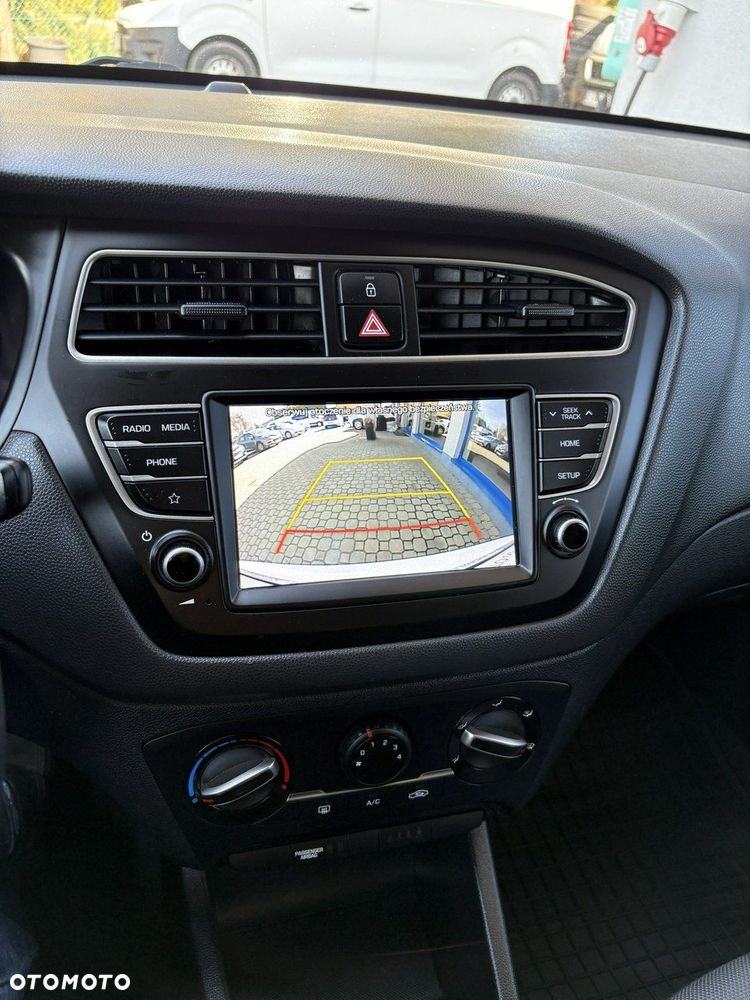 Hyundai i20 - 22