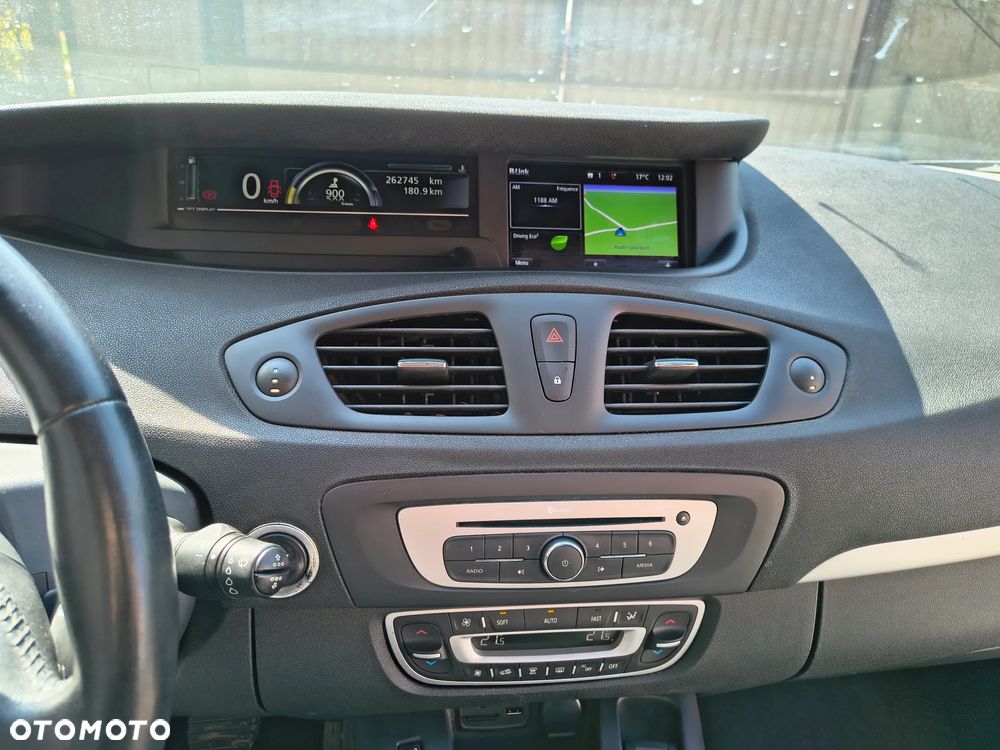 Renault Grand Scenic - 21
