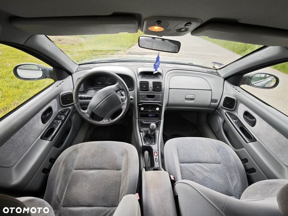 Renault Laguna - 7