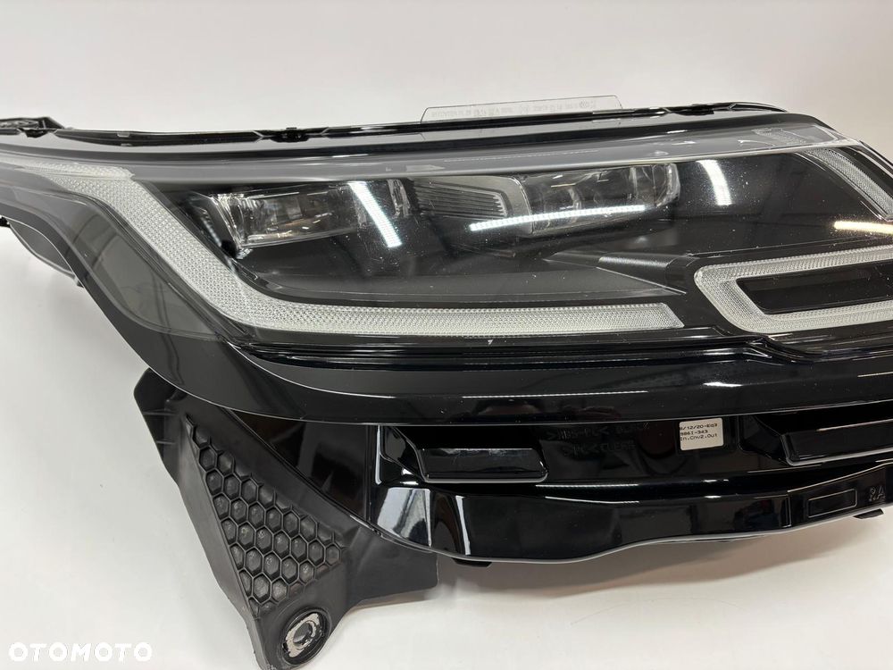 Range Rover Velar L560 Lampa Prawa Przód Przednia M8A2-13W029-LA - 3