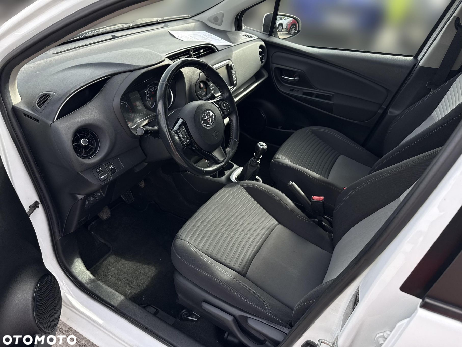 Toyota Yaris - 9