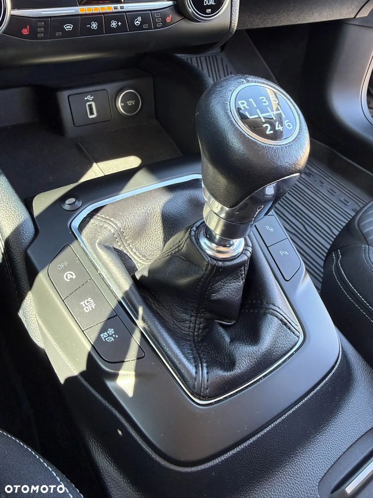 Ford Focus 1.5 EcoBoost Titanium Business - 14