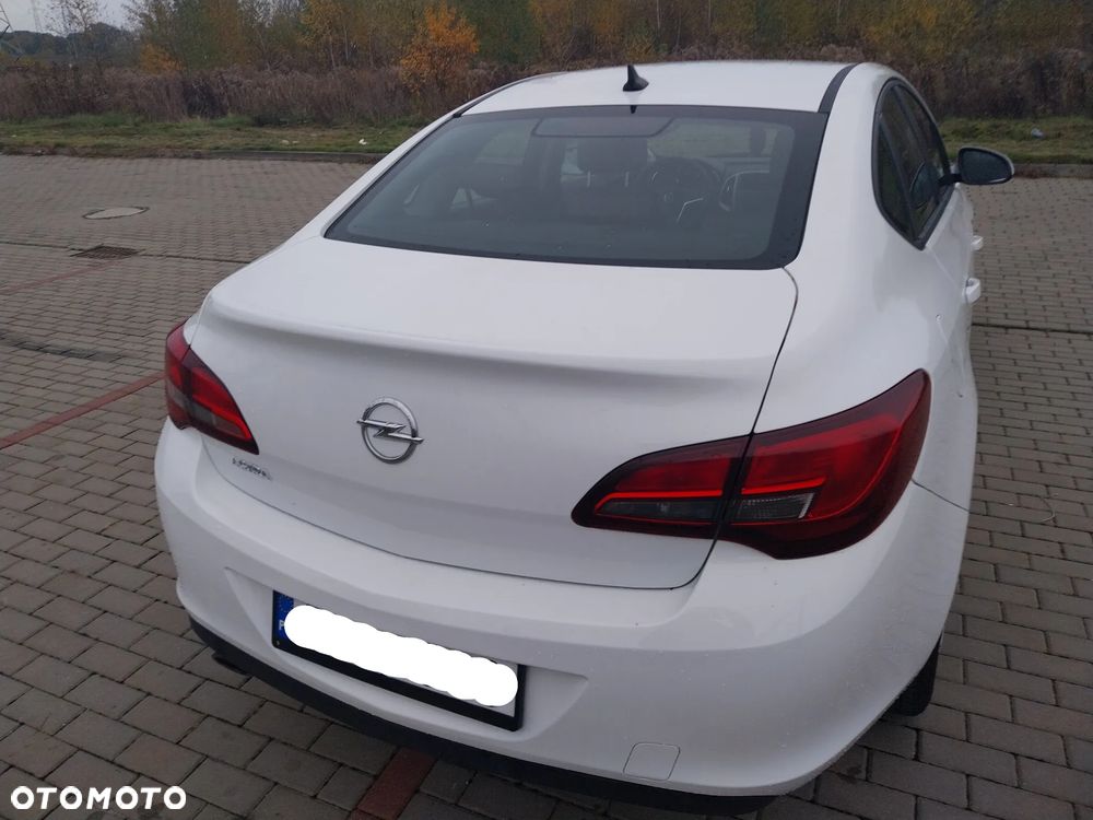 Opel Astra - 10