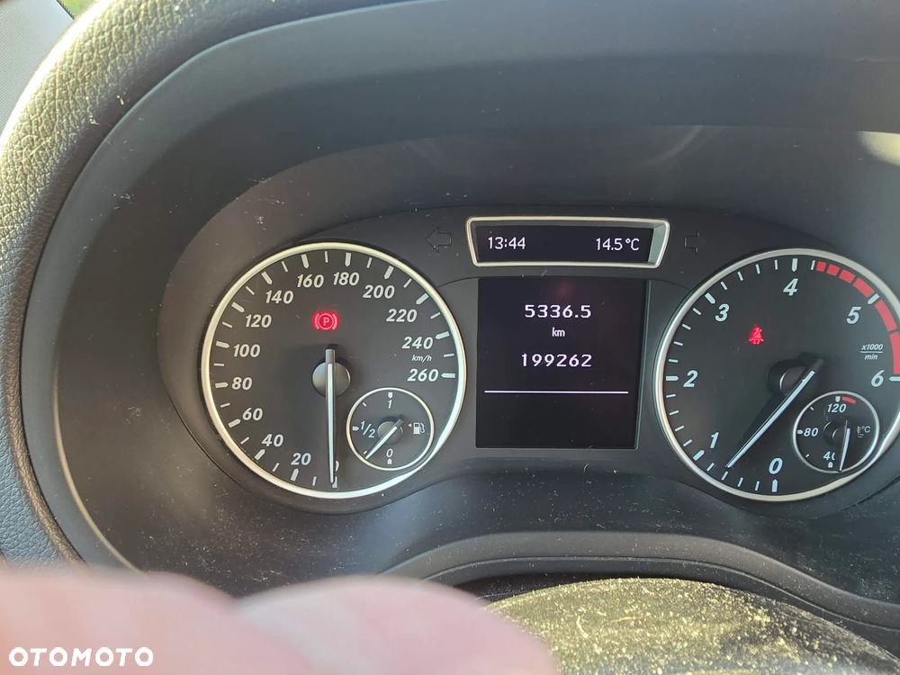 Mercedes-Benz Klasa B 180 CDI (BlueEFFICIENCY) - 5