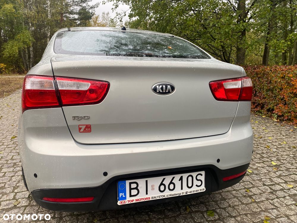 Kia Rio 1.2 L - 7