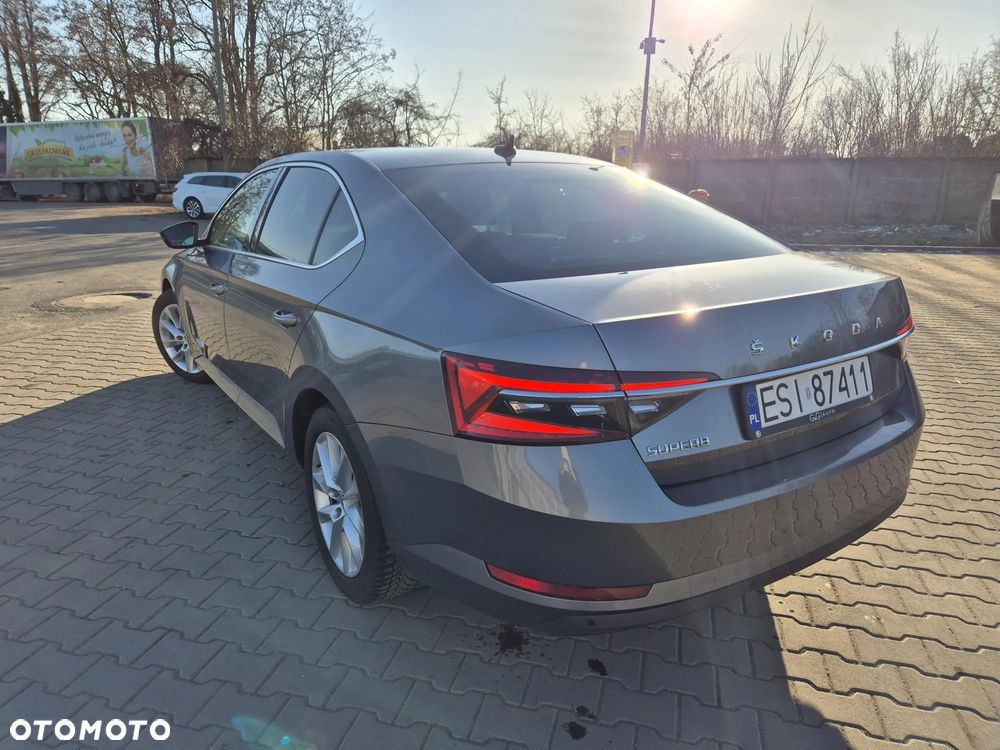 Skoda Superb 2.0 TSI Ambition DSG - 3