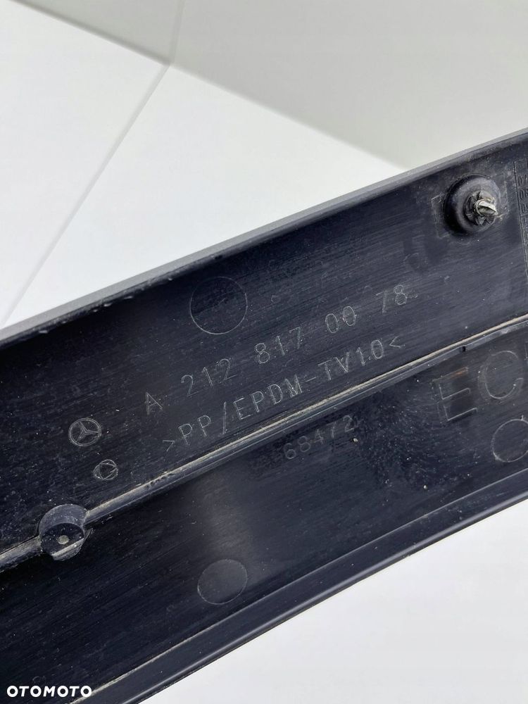 MERCEDES W212 RAMKA OSŁONA POD TABLICE PRZÓD A2128170078 - 3