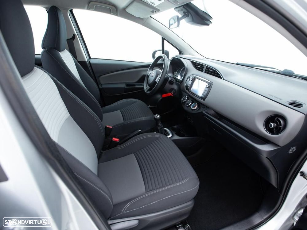 Toyota Yaris 1.0 VVT-i Comfort — fotografia 8