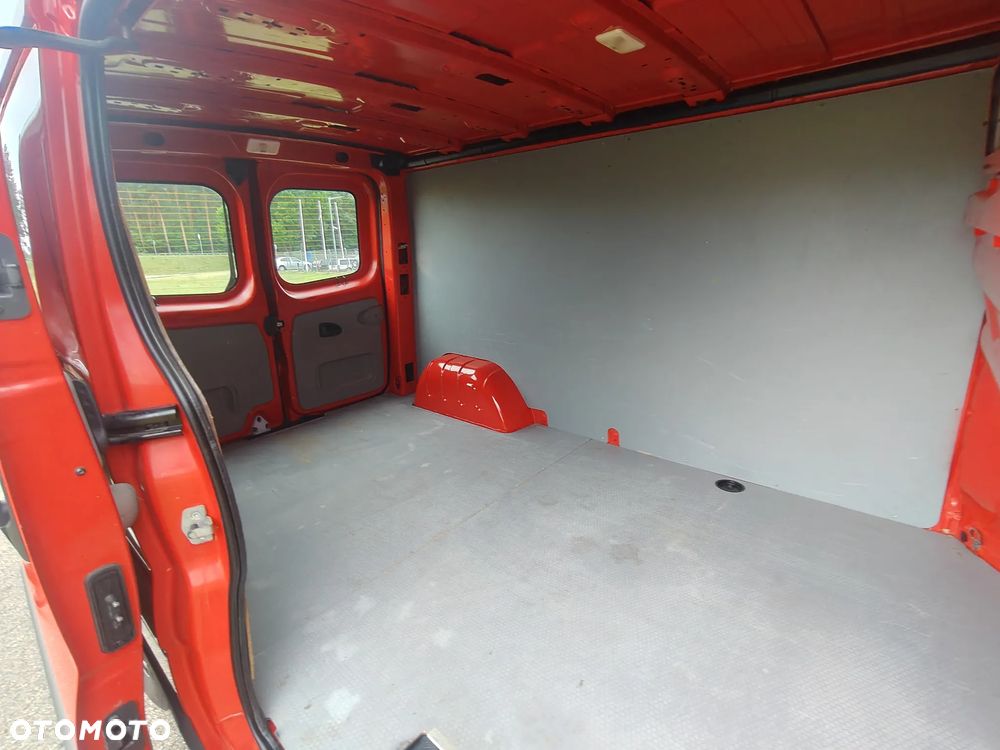 Renault Trafic - 11