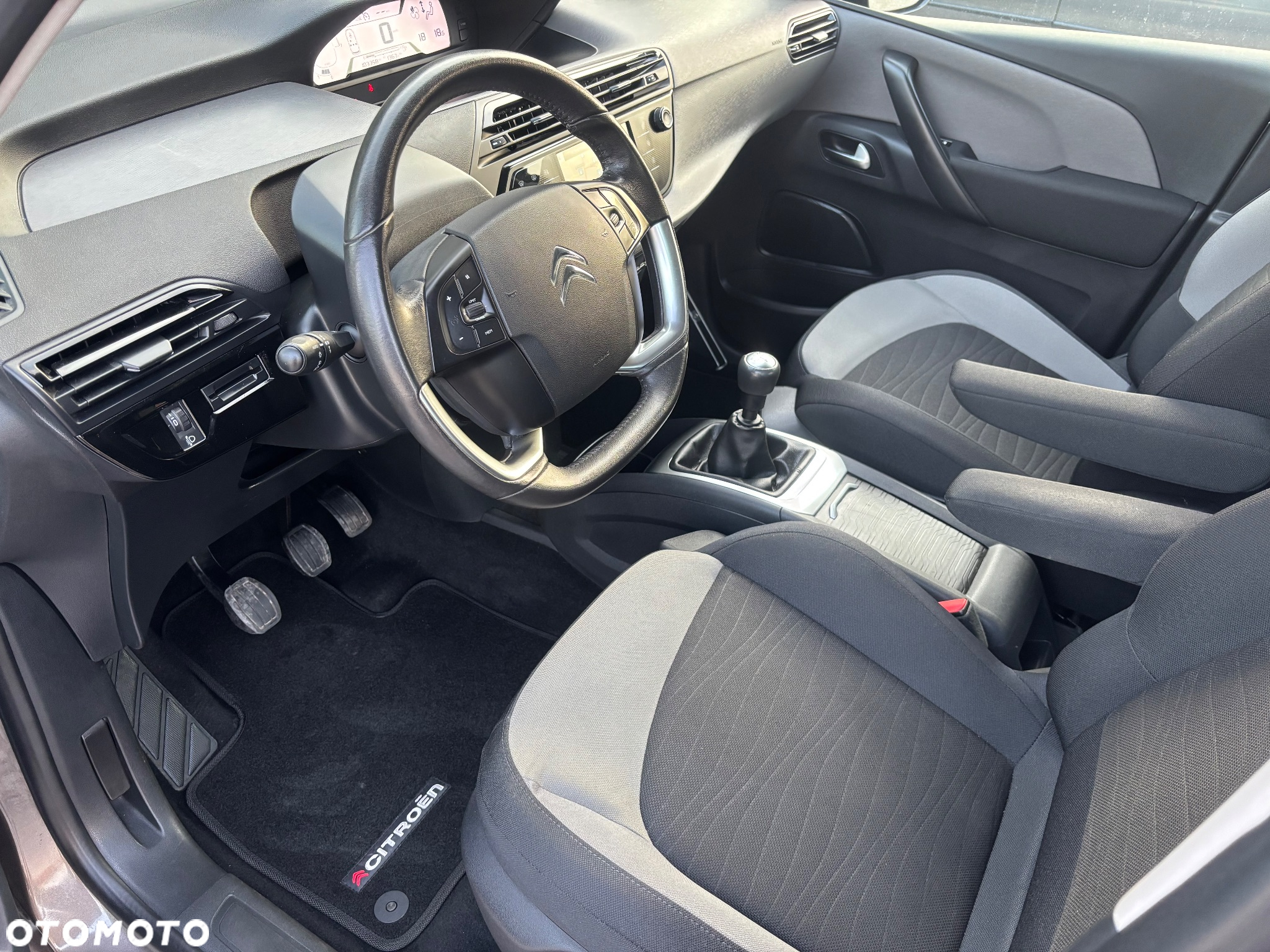Citroën C4 Picasso - 11