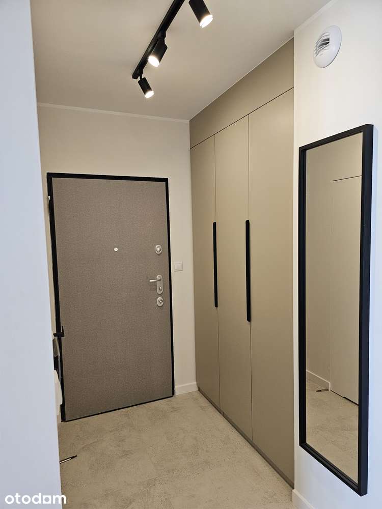Nowe 33m Premium | 2 Pokoje | Klimatyzacja | Metro 150m | Duże Szafy