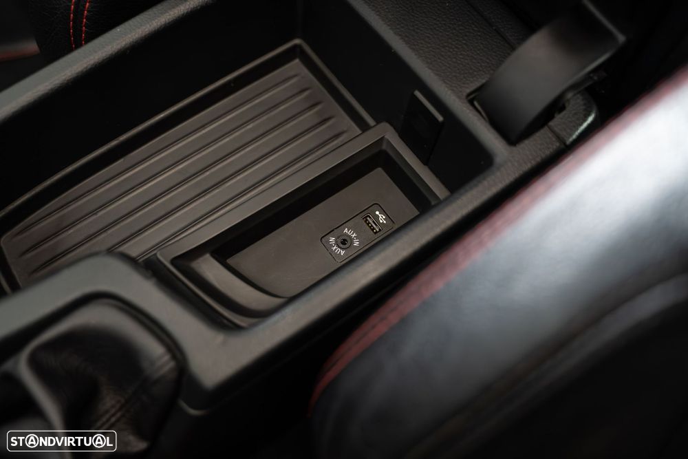 BMW 320 d Auto Line Sport - 41