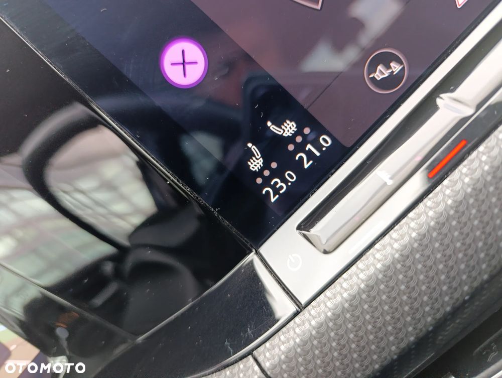 Volkswagen Golf VIII 1.5 eTSI EVO R-Line DSG - 25