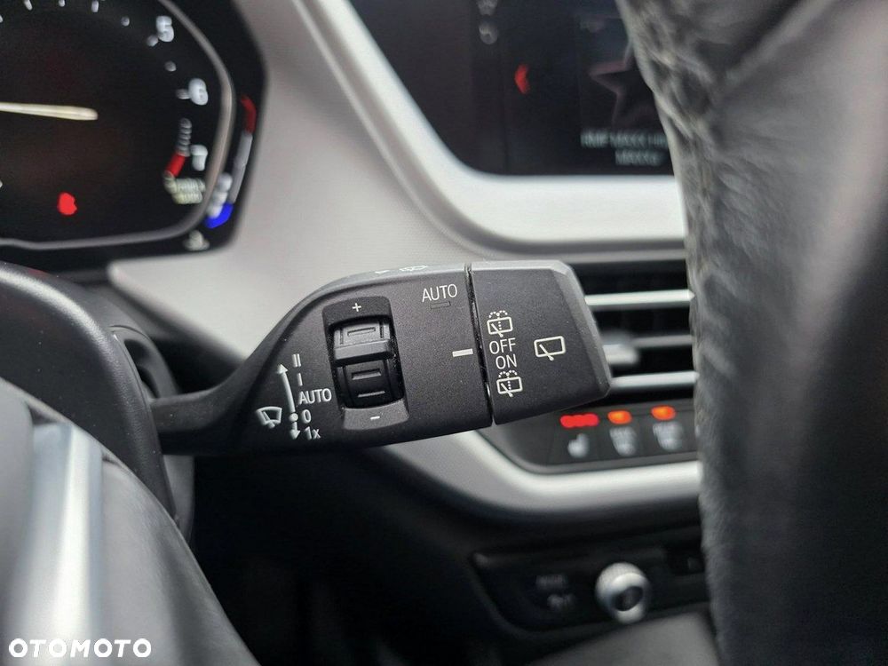 BMW Seria 1 118i M Sport - 17