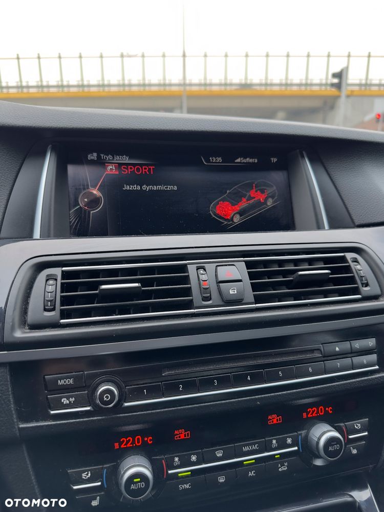 BMW Seria 5 520d xDrive - 16