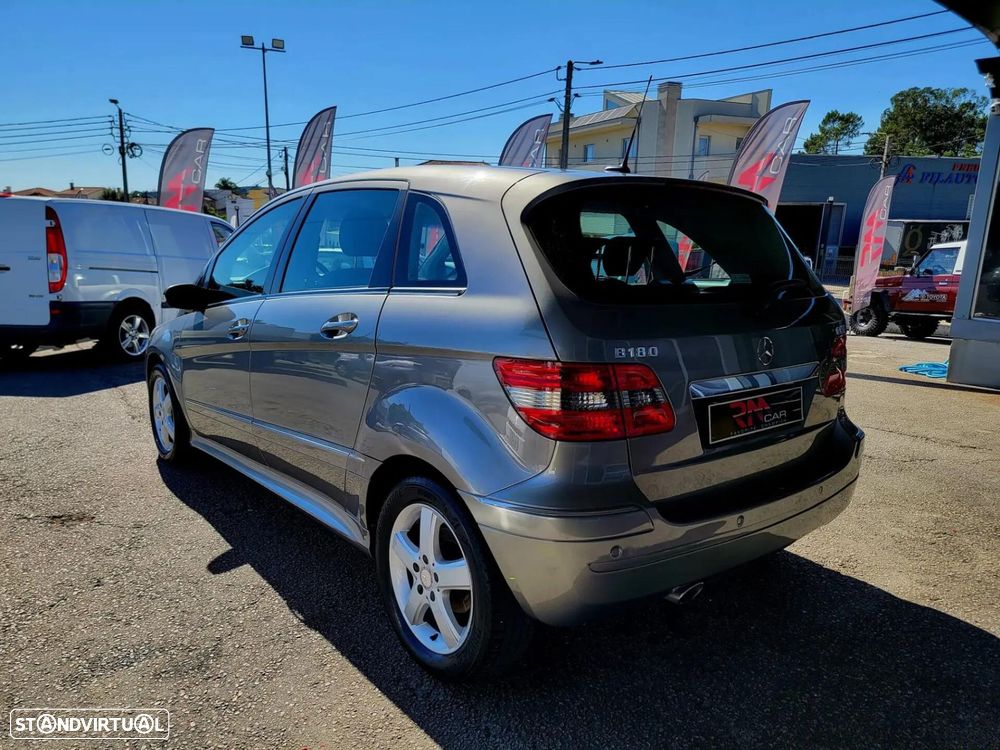 Mercedes-Benz B 180 - 5