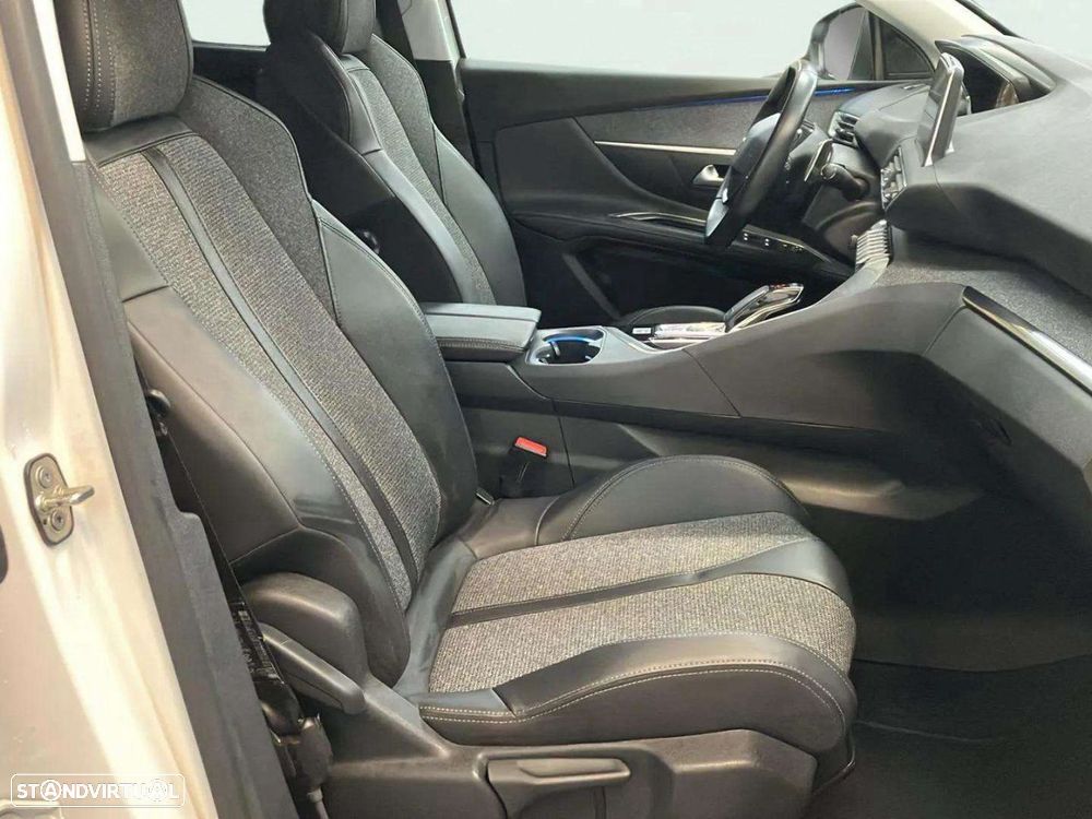 Peugeot 5008 1.5 BlueHDi Allure EAT8 - 16