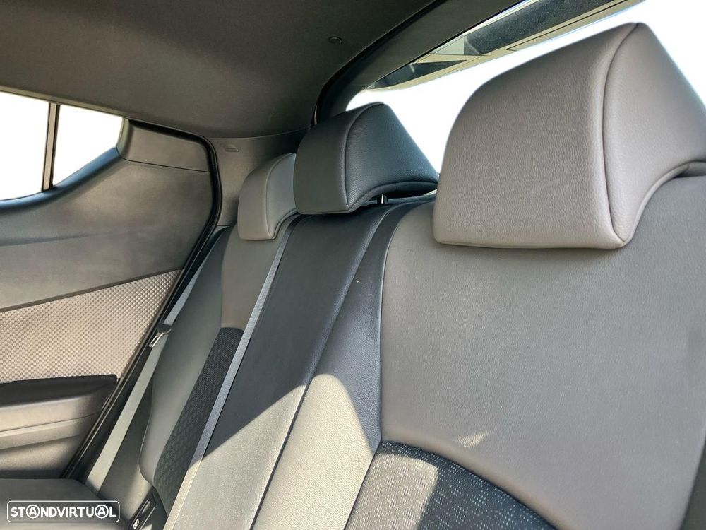 Toyota C-HR 2.0 Hybrid Exclusive+P.Luxury - 11