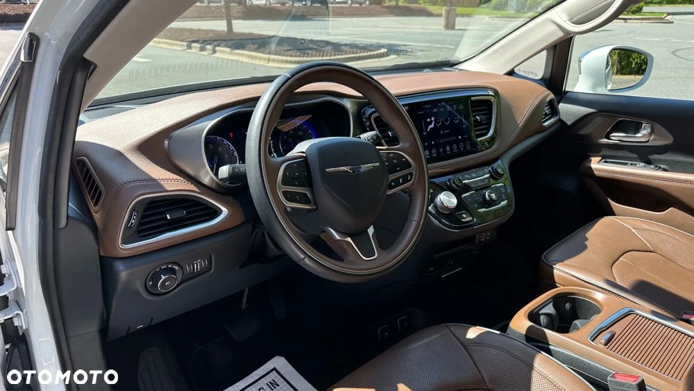 Chrysler Pacifica - 9