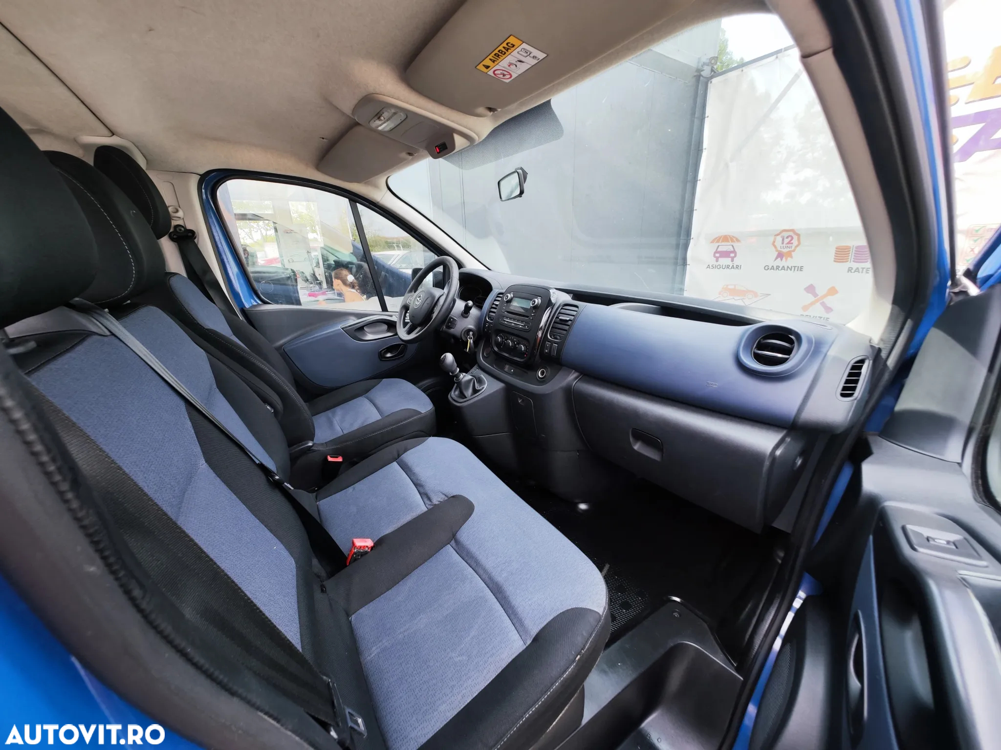 Opel Vivaro - 11