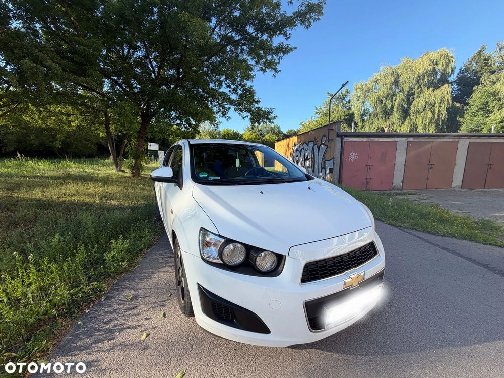 Chevrolet Aveo - 12