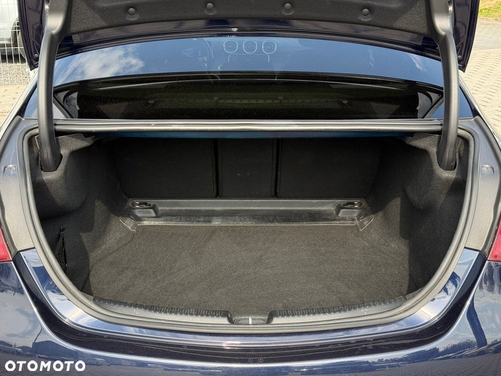 Mercedes-Benz Klasa C 200 mHEV 4-Matic AMG - 27