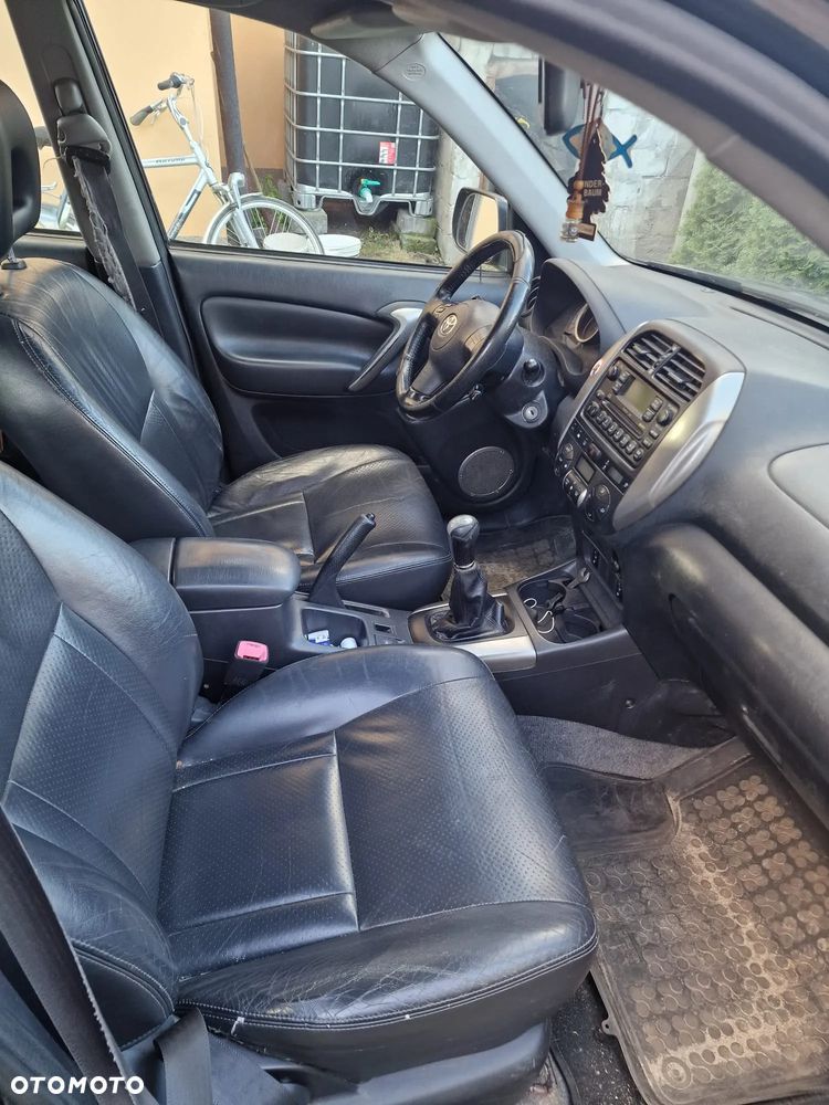 Toyota RAV4 2.0 D-4D 4x4 - 14