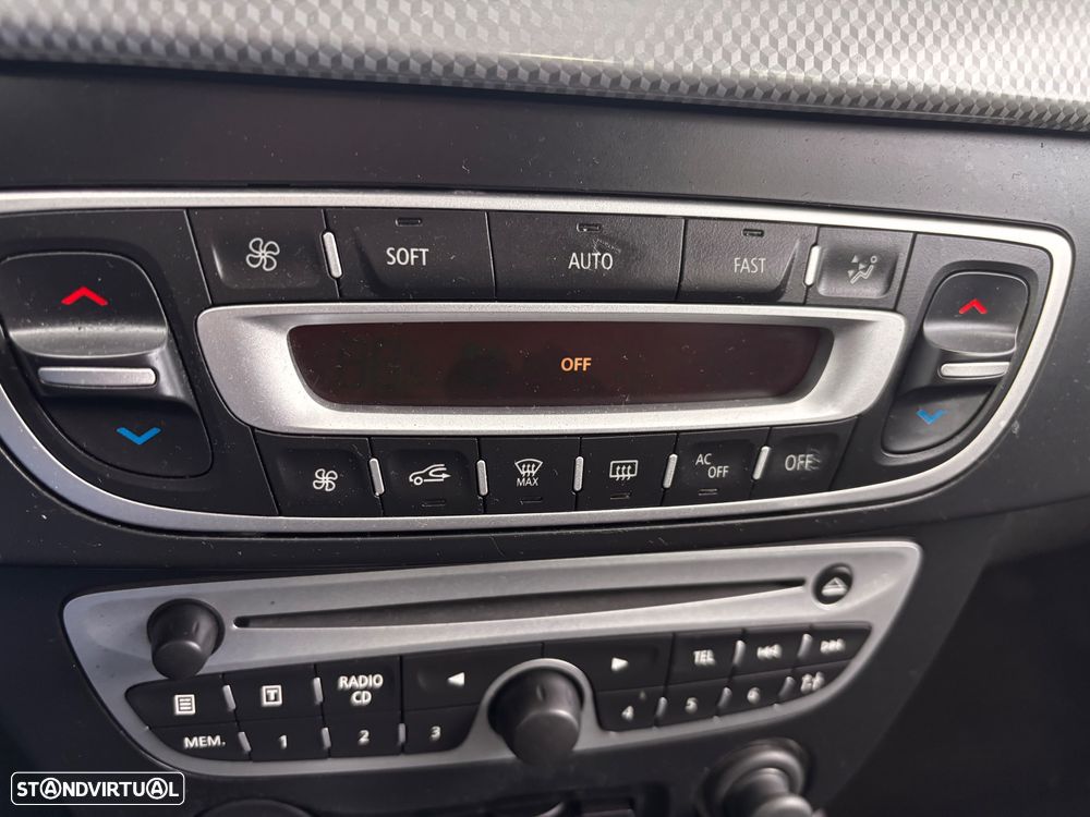 Renault Fluence 1.5 dCi Exclusive - 12