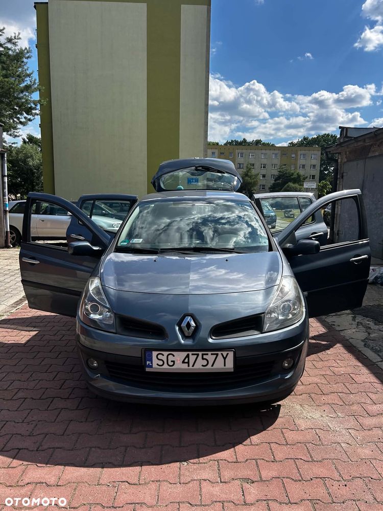 Renault Clio - 15