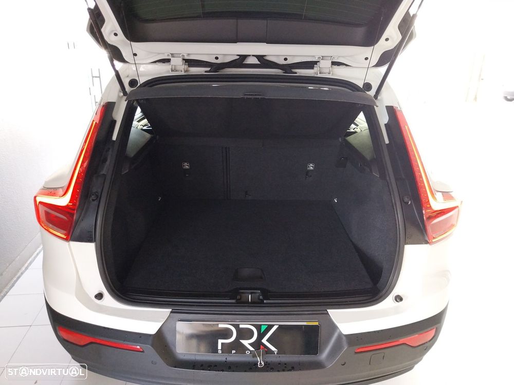 Volvo XC 40 2.0 D3 - 12