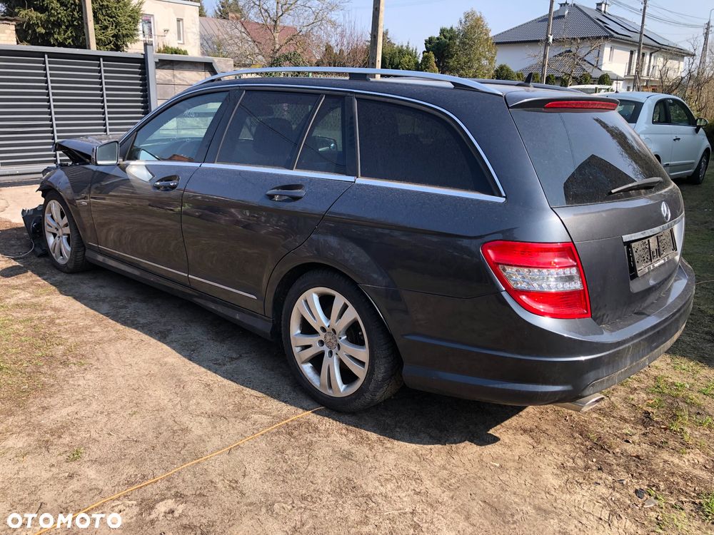 Mercedes-Benz Klasa C 250 (BlueTEC) d T 7G-TRONIC AMG Line - 2