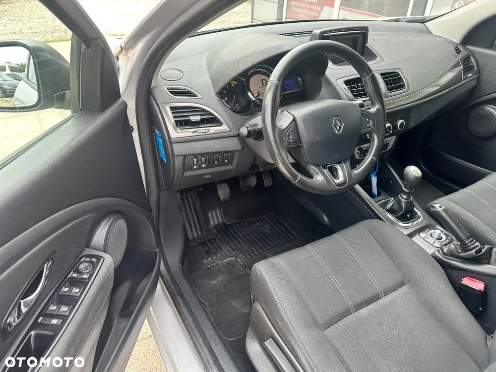 Renault Megane ENERGY dCi 110 Start & Stop LIMITED - 19