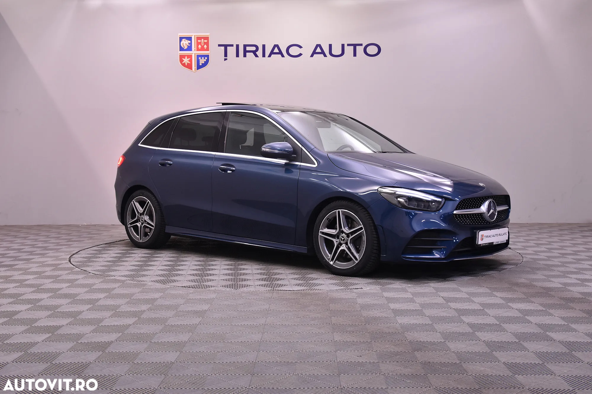 Mercedes-Benz B 220 4Matic 7G-DCT AMG Line - 7