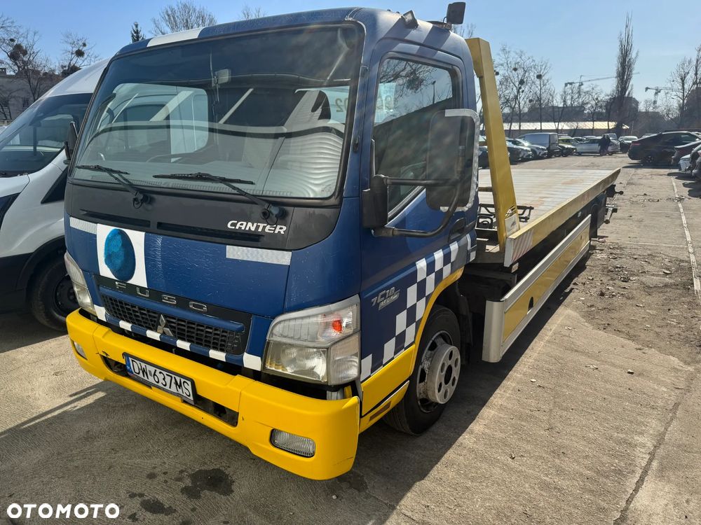 Mitsubishi CANTER - 1