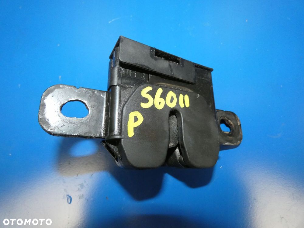 VOLVO S60 II V60 ZAMEK MASKI - 1