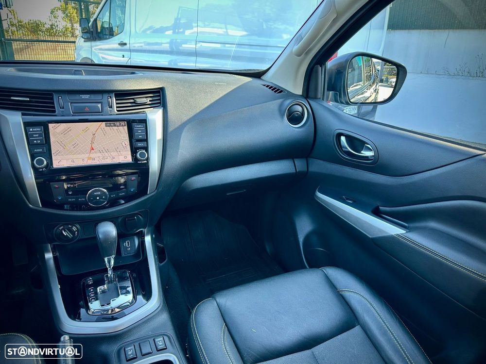 Nissan Navara 2.3 dCi CD 4WD N-Guard Auto - 11
