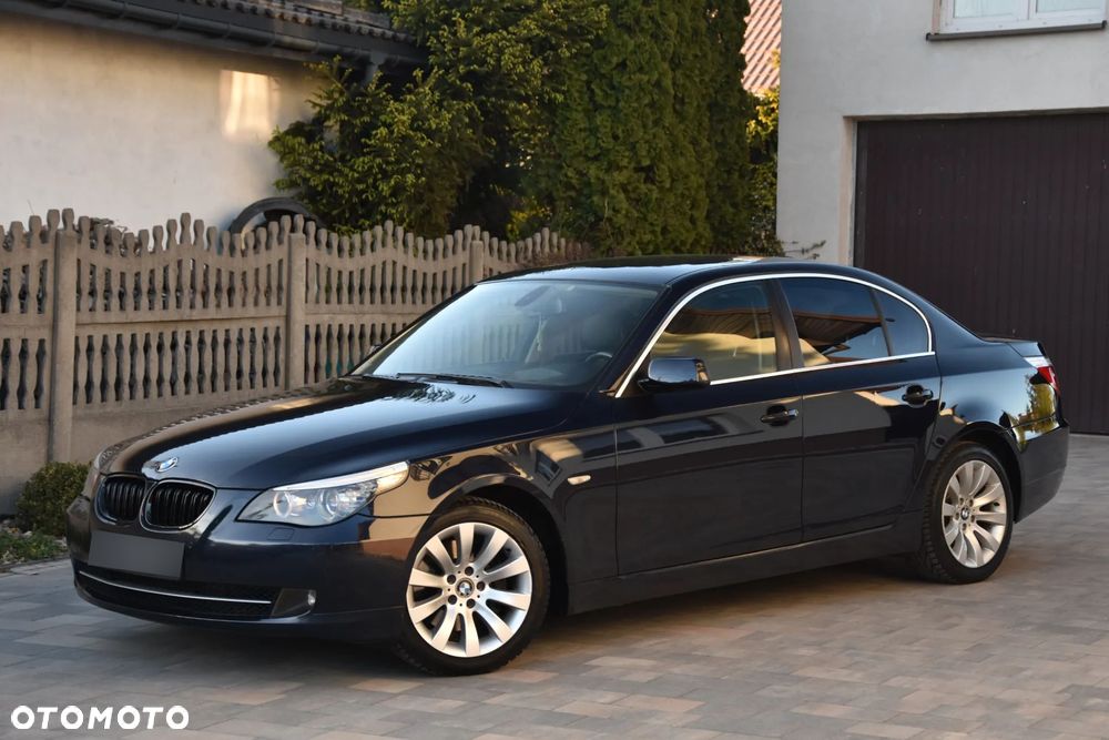 BMW Seria 5 525d Edition Sport - 2