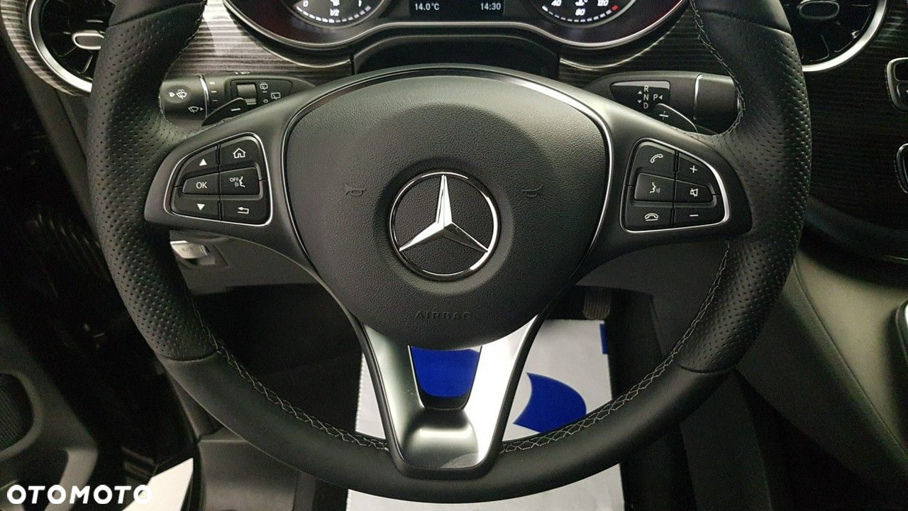 Mercedes-Benz Klasa V - 24