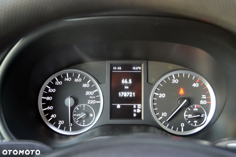Mercedes-Benz Vito - 19