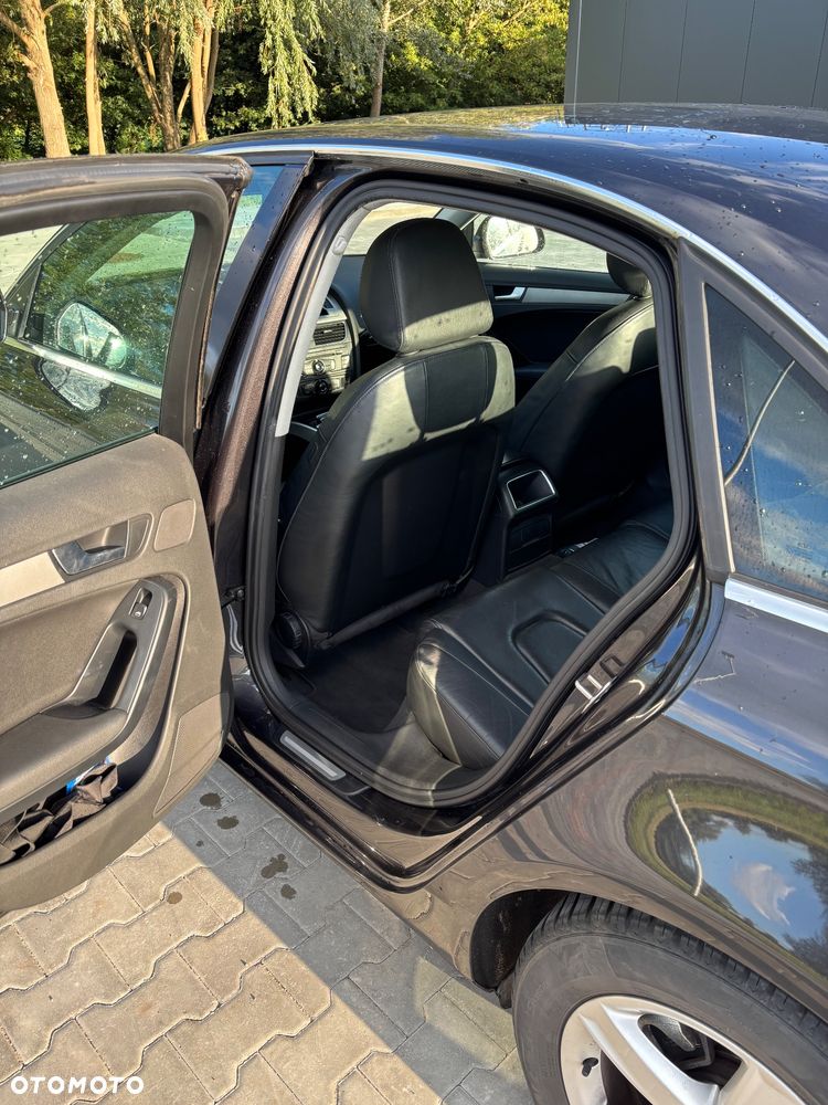 Audi A4 Limousine - 10