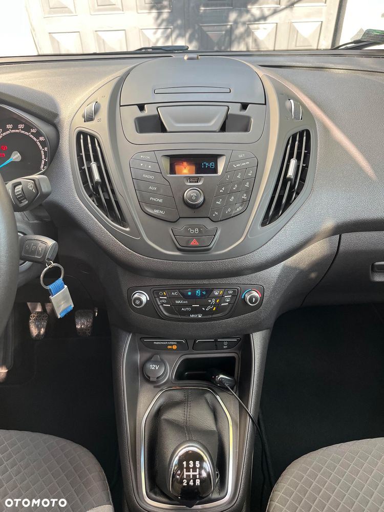 Ford Tourneo Courier 1.0 EcoBoost Titanium - 5